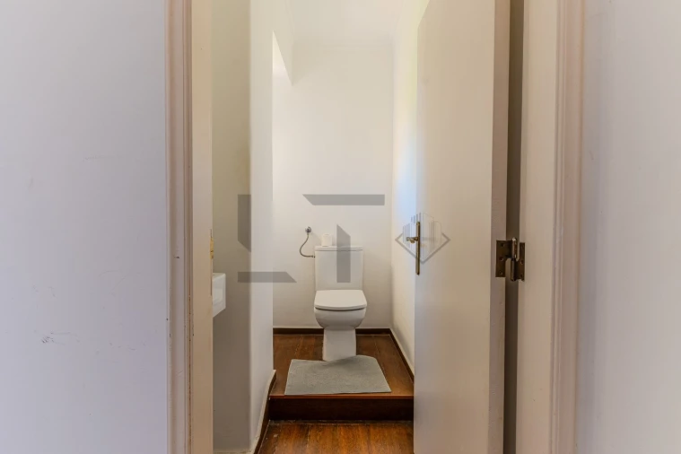 Apartamento T4 para Venda em Alvalade Foto 19