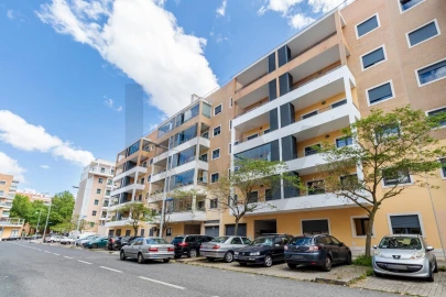 Apartamento T3 para Venda em Mina de Água