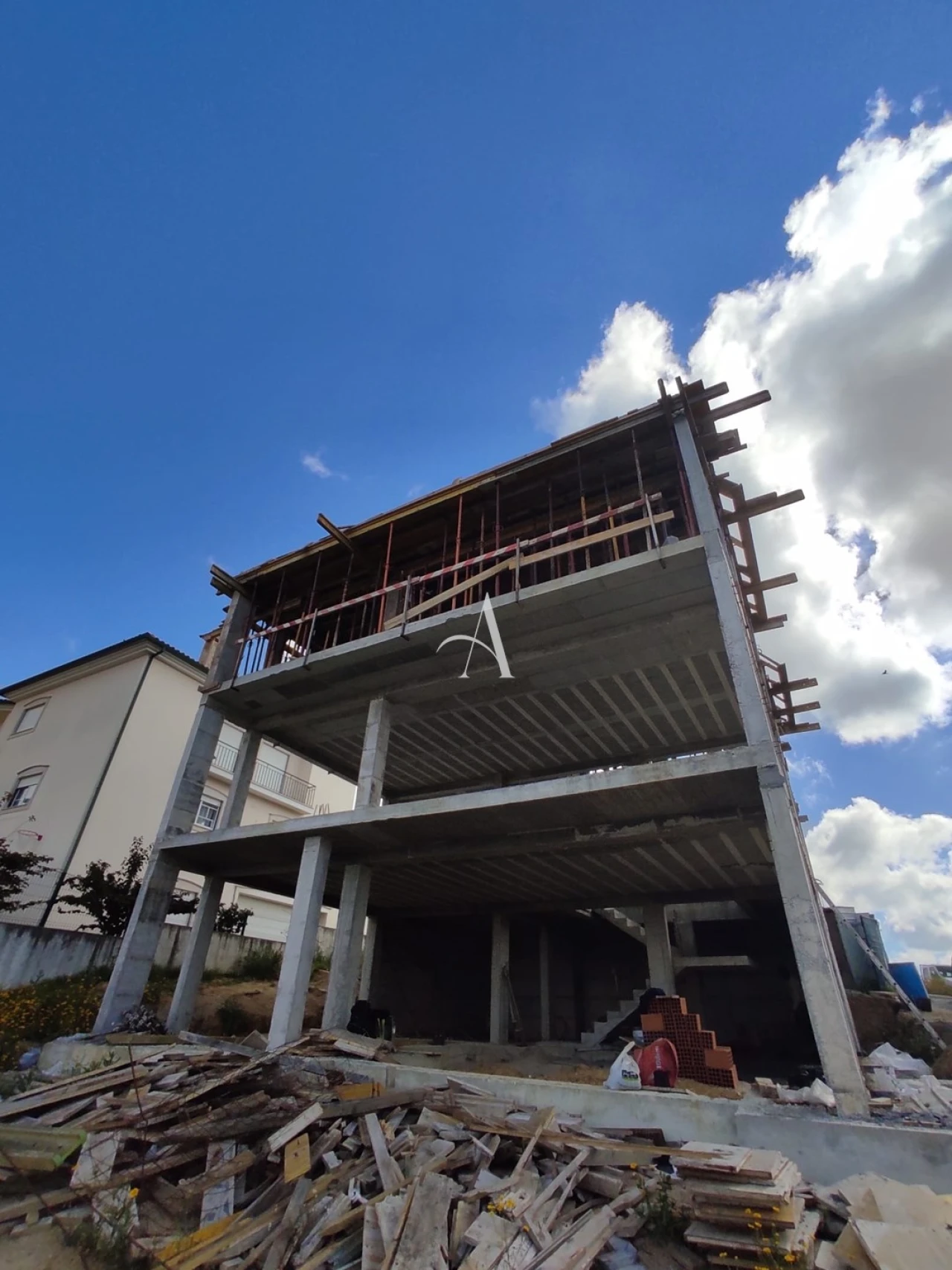 Moradia T4 para Venda em Leiria, Pousos, Barreira e Cortes Foto 12