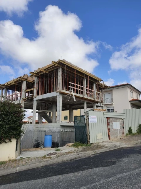 Moradia T4 para Venda em Leiria, Pousos, Barreira e Cortes
