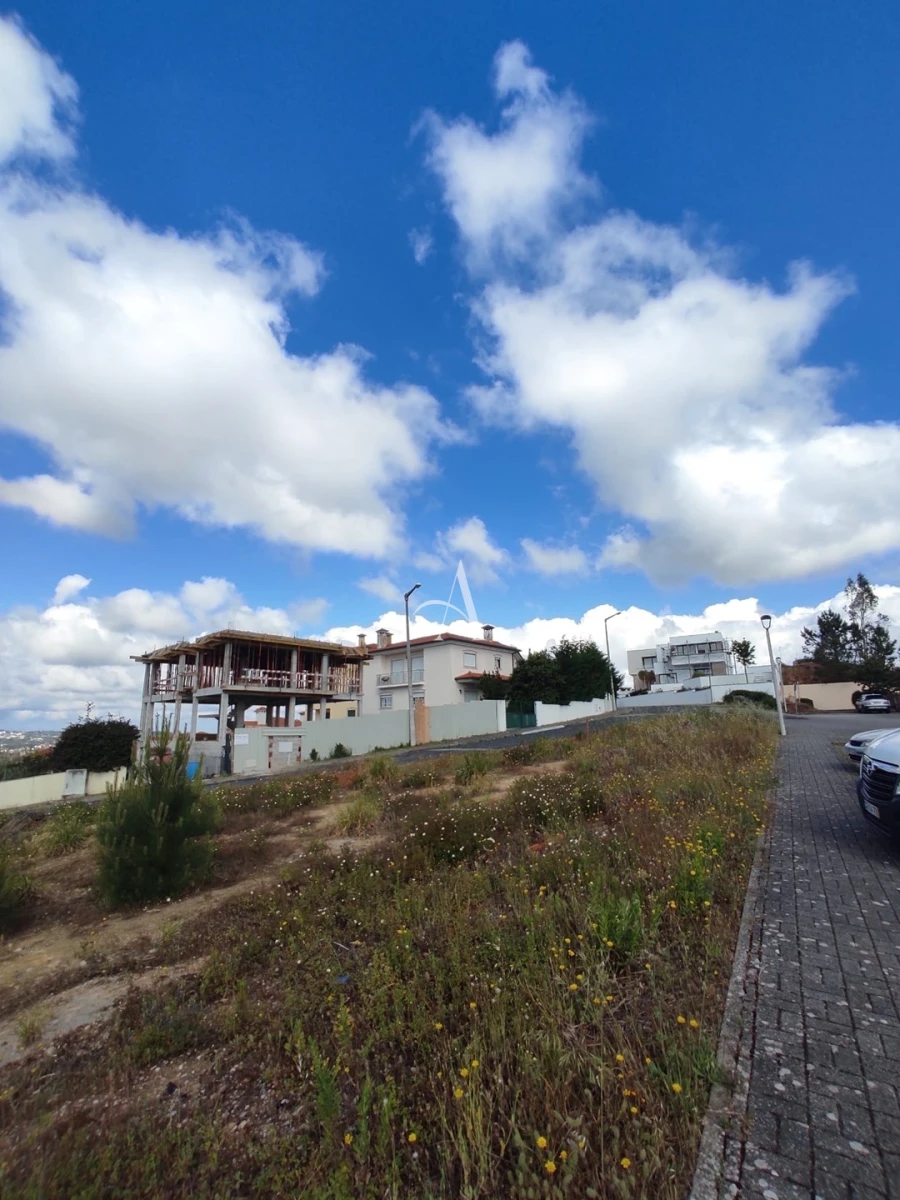 Moradia T4 para Venda em Leiria, Pousos, Barreira e Cortes Foto 8