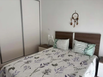 Apartamento T4 para Venda em Santa Maria, São Pedro e Sobral da Lagoa