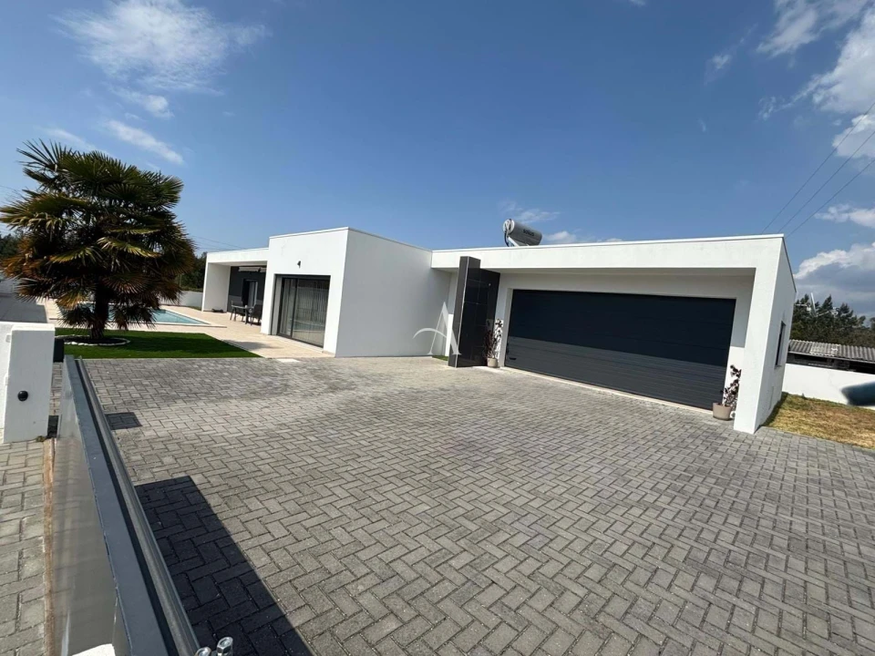 Apartamento T4 para Venda em Santa Maria, São Pedro e Sobral da Lagoa Foto 26