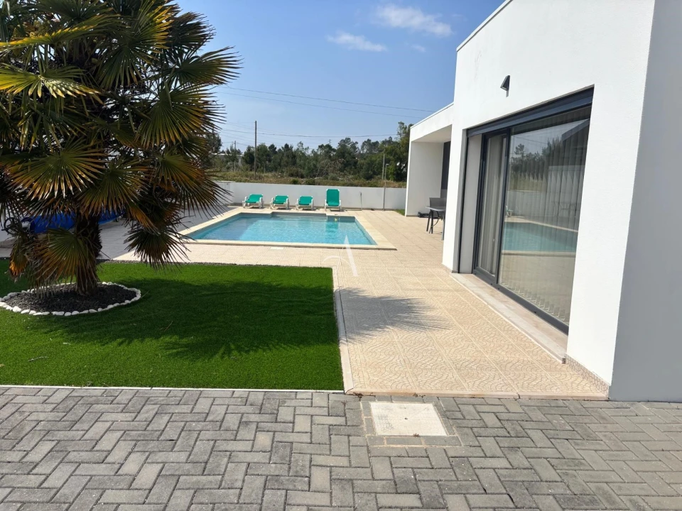 Apartamento T4 para Venda em Santa Maria, São Pedro e Sobral da Lagoa Foto 2
