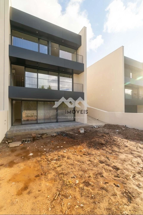 Moradia T3 para Venda em Fânzeres e São Pedro da Cova