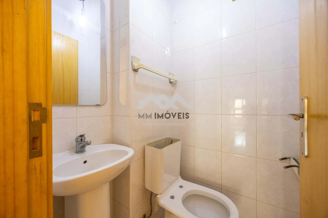 Apartamento T3 para Venda em Rio Tinto Foto 23
