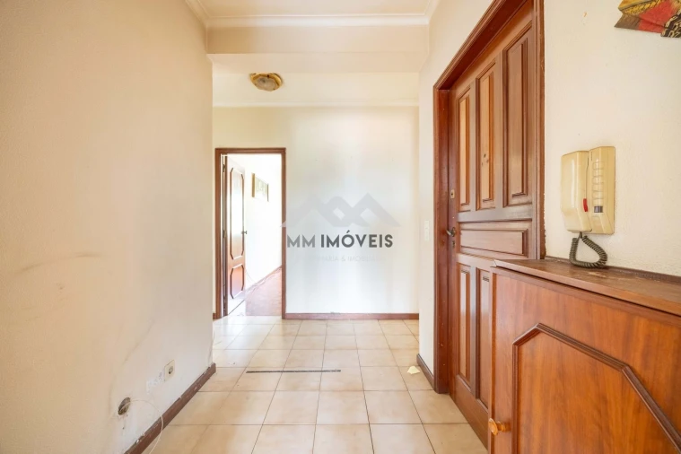 Apartamento T2 para Venda em Fânzeres e São Pedro da Cova Foto 4