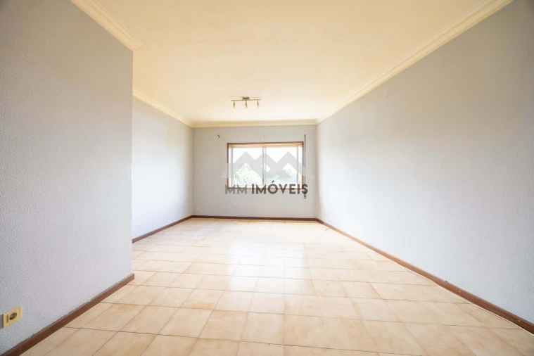 Apartamento T2 para Venda em Fânzeres e São Pedro da Cova Foto 3