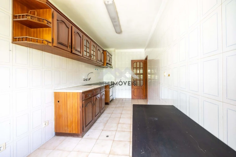 Apartamento T2 para Venda em Fânzeres e São Pedro da Cova Foto 13