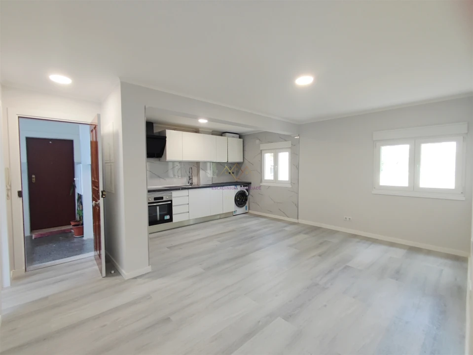 Apartamento T3 para Venda em Laranjeiro e Feijó Foto 19