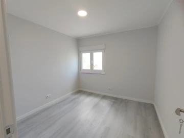 Apartamento T3 para Venda em Laranjeiro e Feijó