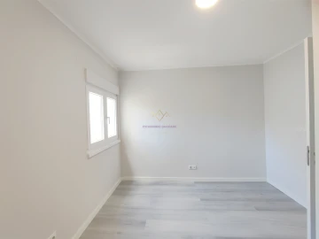 Apartamento T3 para Venda em Laranjeiro e Feijó
