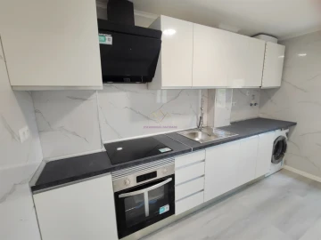 Apartamento T3 para Venda em Laranjeiro e Feijó
