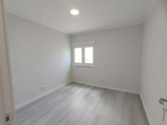 Apartamento T3 para Venda em Laranjeiro e Feijó Foto 22