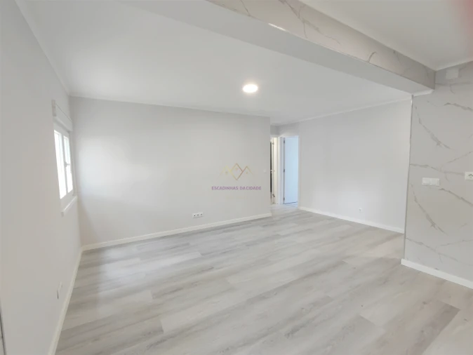 Apartamento T3 para Venda em Laranjeiro e Feijó Foto 15