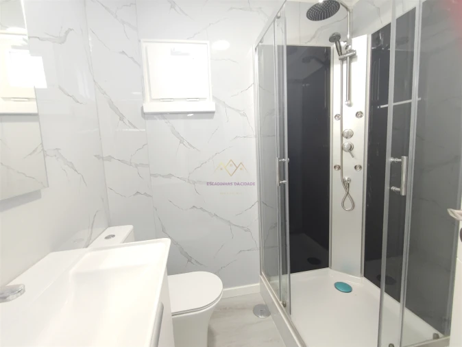 Apartamento T3 para Venda em Laranjeiro e Feijó Foto 8