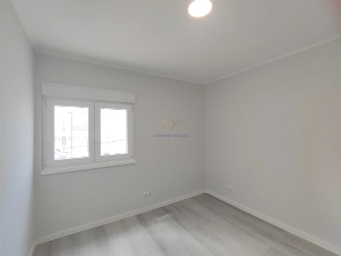Apartamento T3 para Venda em Laranjeiro e Feijó Foto 20