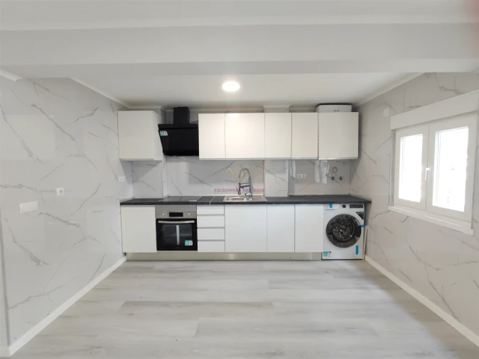 Apartamento T3 para Venda em Laranjeiro e Feijó Foto 18