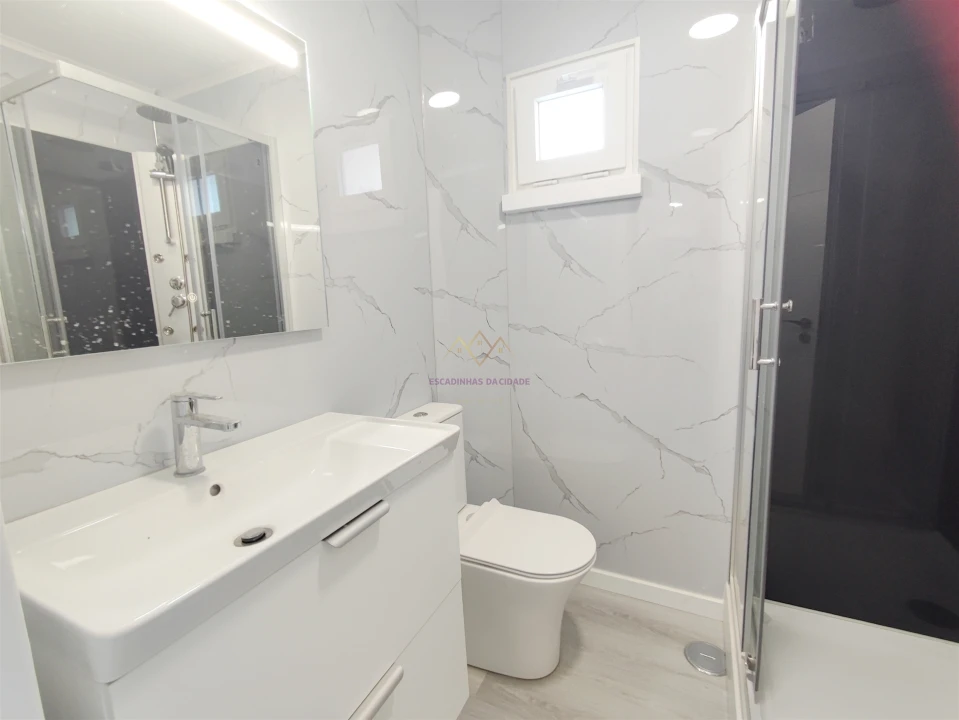 Apartamento T3 para Venda em Laranjeiro e Feijó Foto 9
