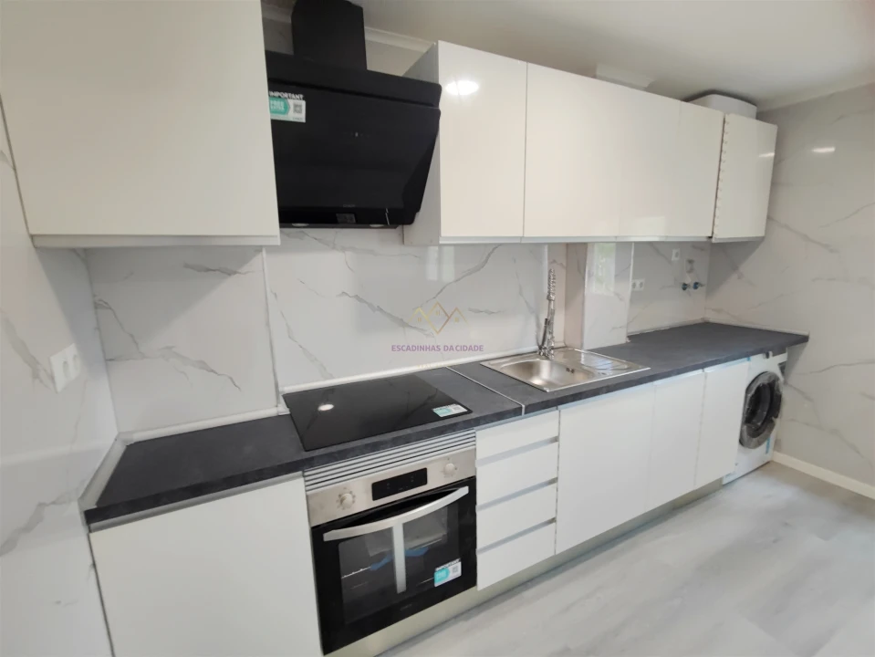 Apartamento T3 para Venda em Laranjeiro e Feijó Foto 13