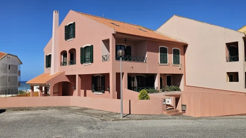 Moradia T3 para Venda em Atouguia da Baleia