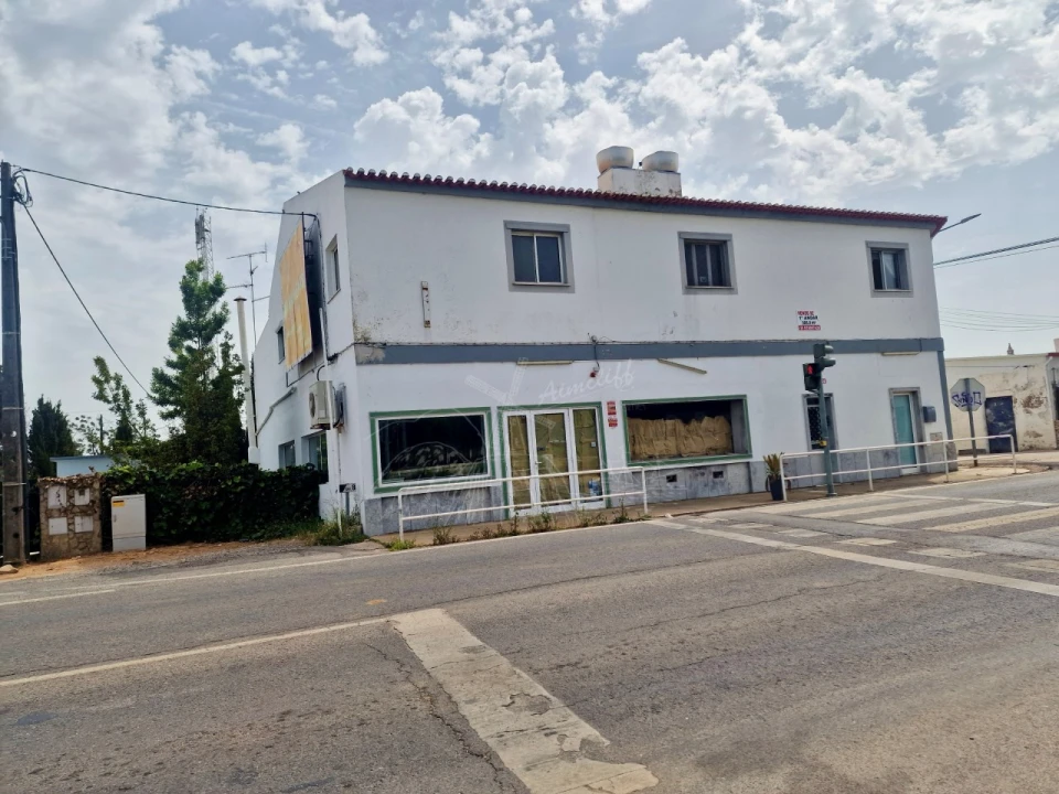 Moradia T7 para Venda em Luz de Tavira e Santo Estêvão Foto 1