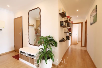 Apartamento T2 para Venda em Pontinha e Famões