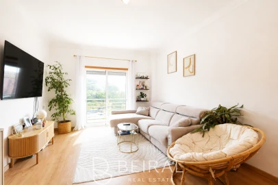 Apartamento T2 para Venda em Pontinha e Famões