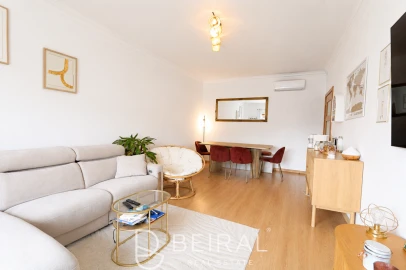 Apartamento T2 para Venda em Pontinha e Famões