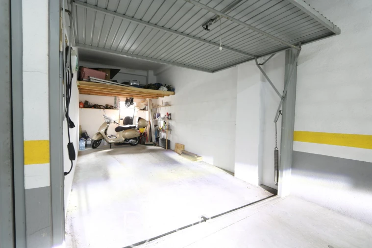 Apartamento T2 para Venda em Pontinha e Famões Foto 29