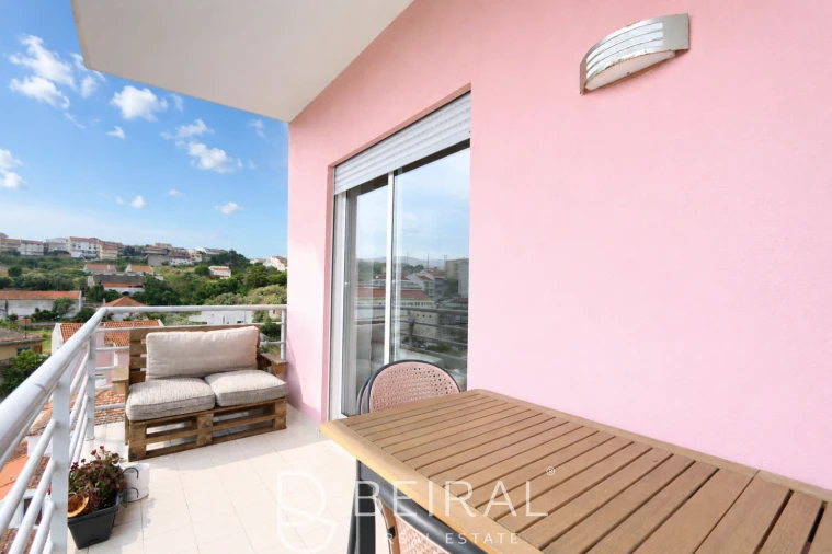 Apartamento T2 para Venda em Pontinha e Famões Foto 3