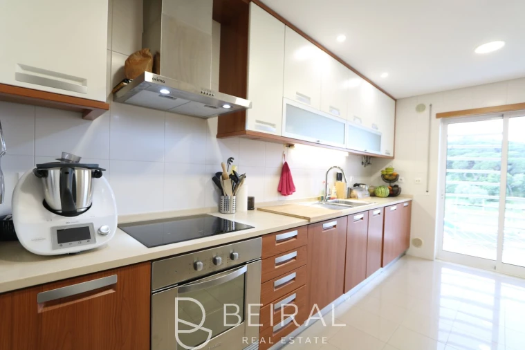 Apartamento T2 para Venda em Pontinha e Famões Foto 14
