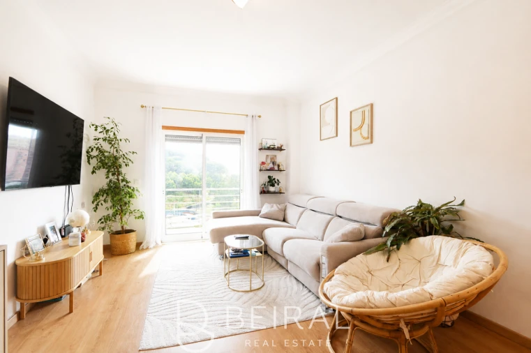 Apartamento T2 para Venda em Pontinha e Famões Foto 2