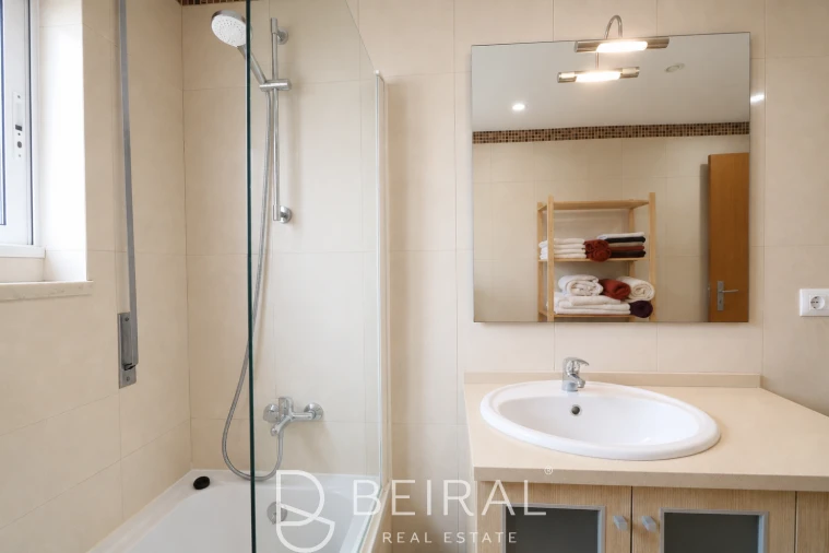 Apartamento T2 para Venda em Pontinha e Famões Foto 19