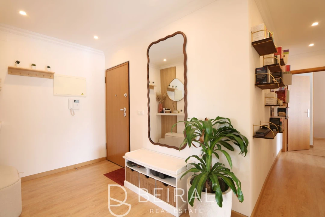 Apartamento T2 para Venda em Pontinha e Famões Foto 10