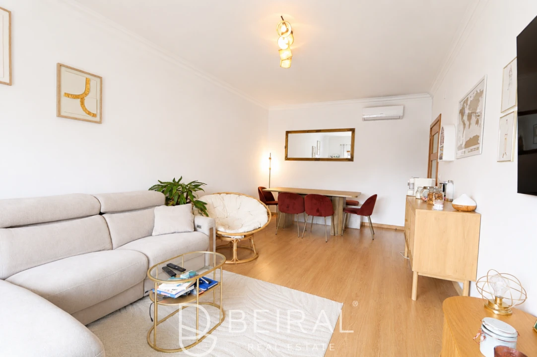 Apartamento T2 para Venda em Pontinha e Famões Foto 9
