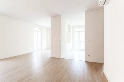 Apartamento T2 para Venda em Campolide