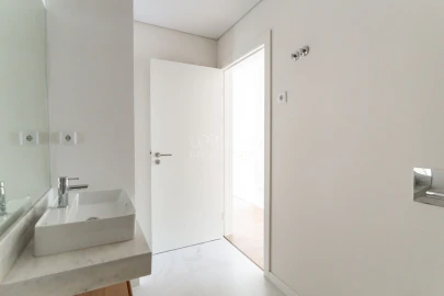 Apartamento T2 para Venda em Campolide