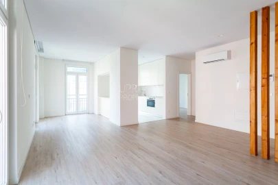 Apartamento T2 para Venda em Campolide