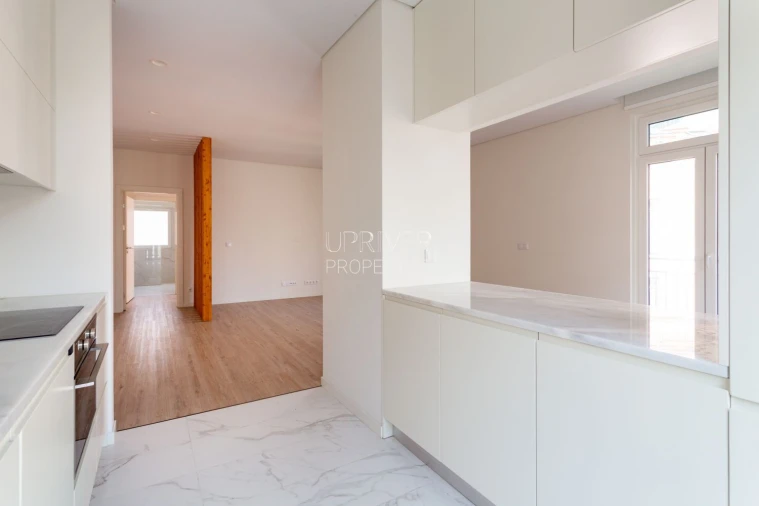 Apartamento T2 para Venda em Campolide Foto 15