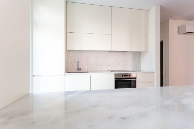 Apartamento T2 para Venda em Campolide Foto 10