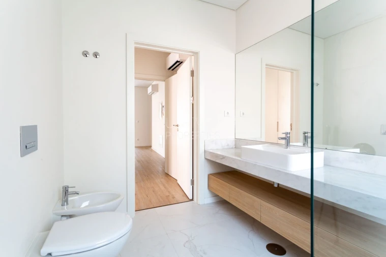 Apartamento T2 para Venda em Campolide Foto 23
