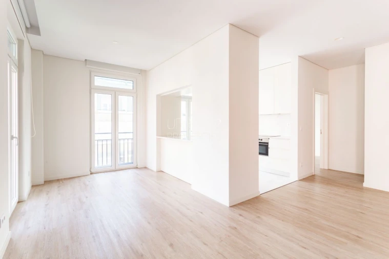 Apartamento T2 para Venda em Campolide Foto 9