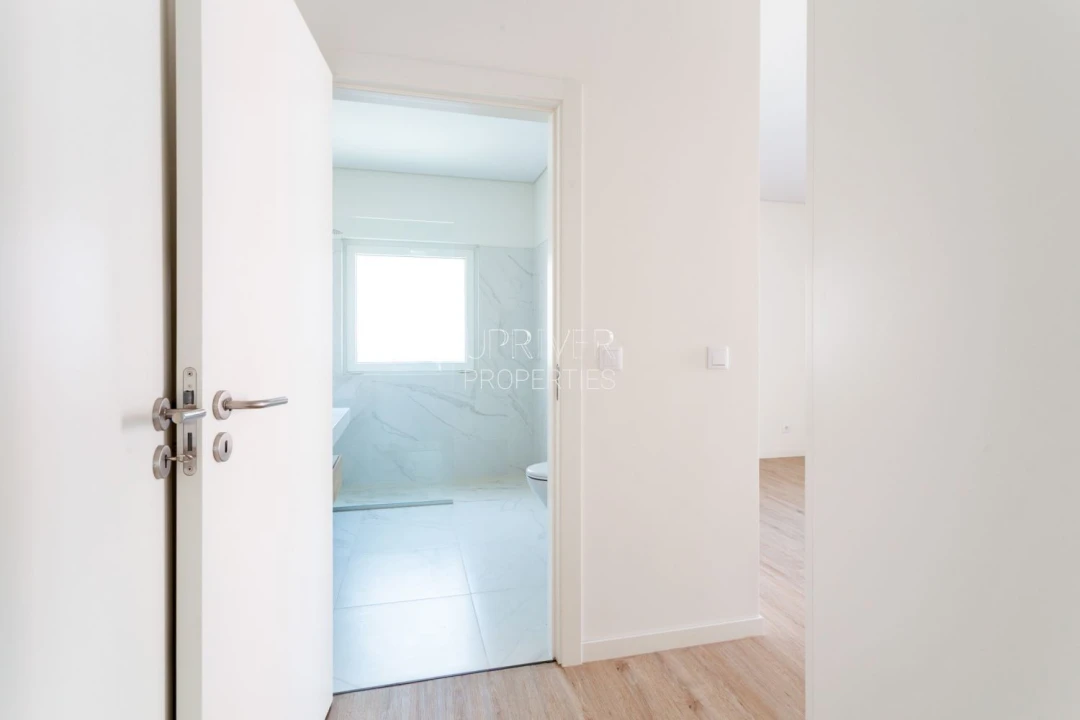 Apartamento T2 para Venda em Campolide Foto 22