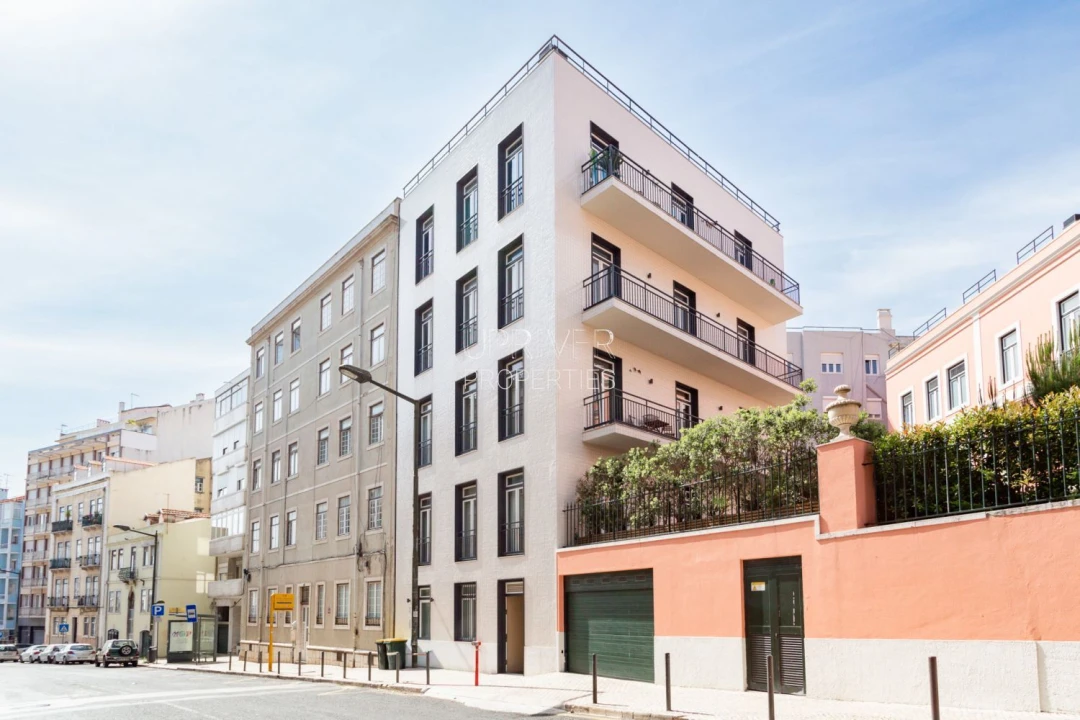 Apartamento T2 para Venda em Campolide Foto 1
