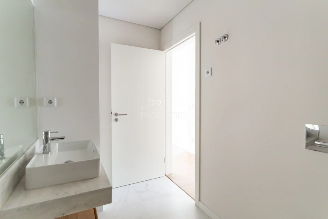 Apartamento T2 para Venda em Campolide Foto 19