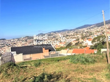 Terreno para Venda em Funchal (Santa Maria Maior)
