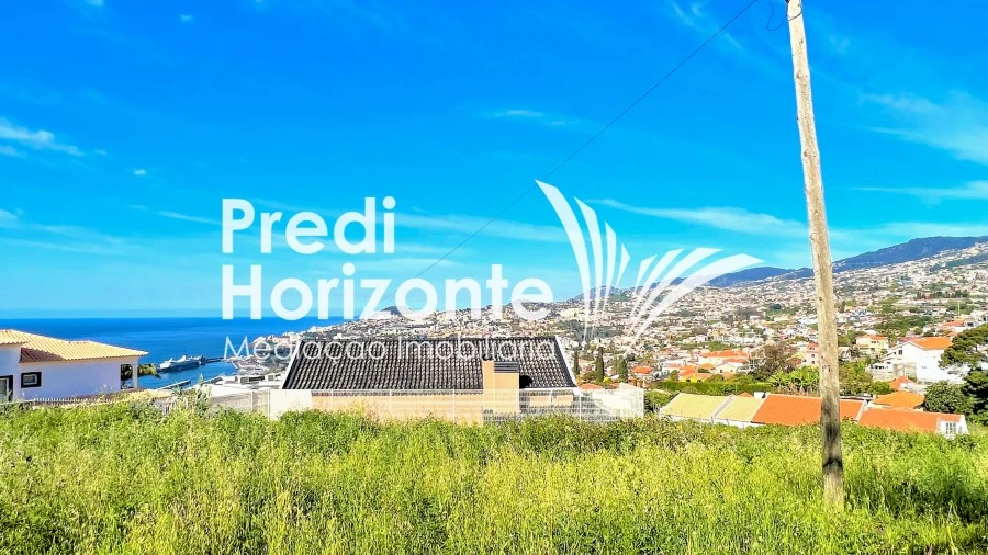 Terreno para Venda em Funchal (Santa Maria Maior)