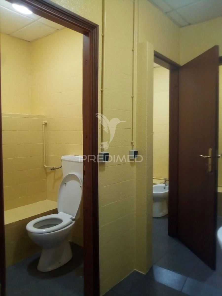 Armazém para Arrendamento em Paranhos Foto 4