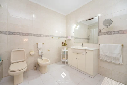 Moradia T5 para Venda em Gondomar (São Cosme), Valbom e Jovim